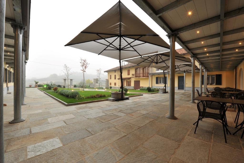 Agriturismo Cascina Varie Castagnito Екстериор снимка