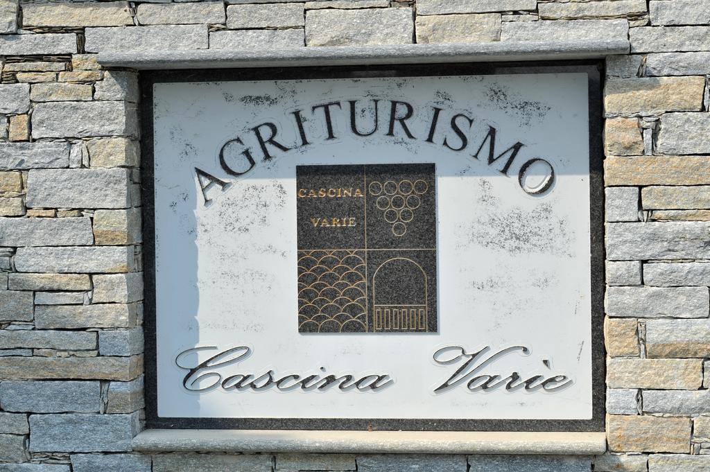 Agriturismo Cascina Varie Castagnito Екстериор снимка